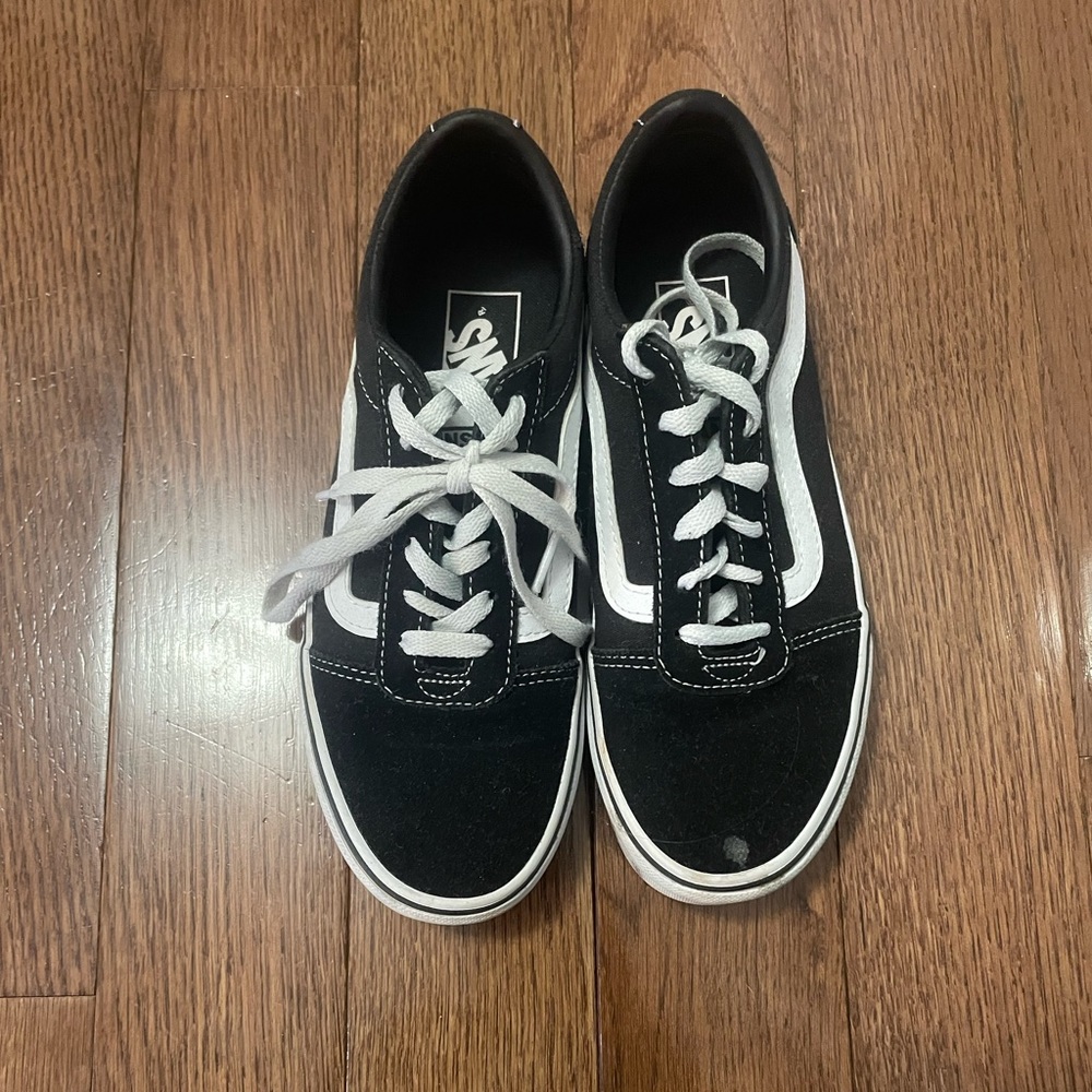 Black and White Used Vans